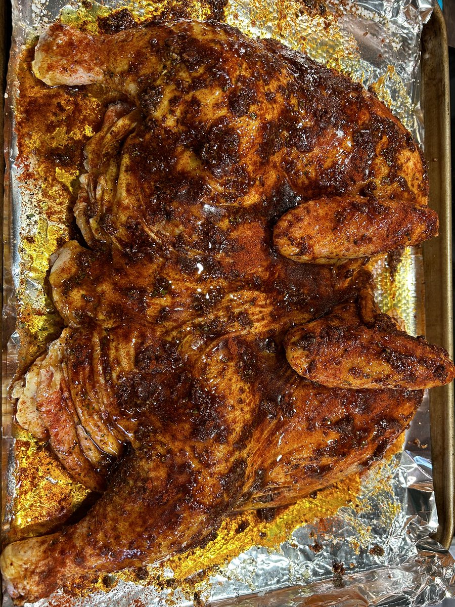 thesaltedtable's tweet photo. That chili rub went underneath, on, around, and in every nook and cranny, and โtwas delicious.๐ฎโ๐จ #cookingwithtst https://t.co/H0IRnq0Ewq