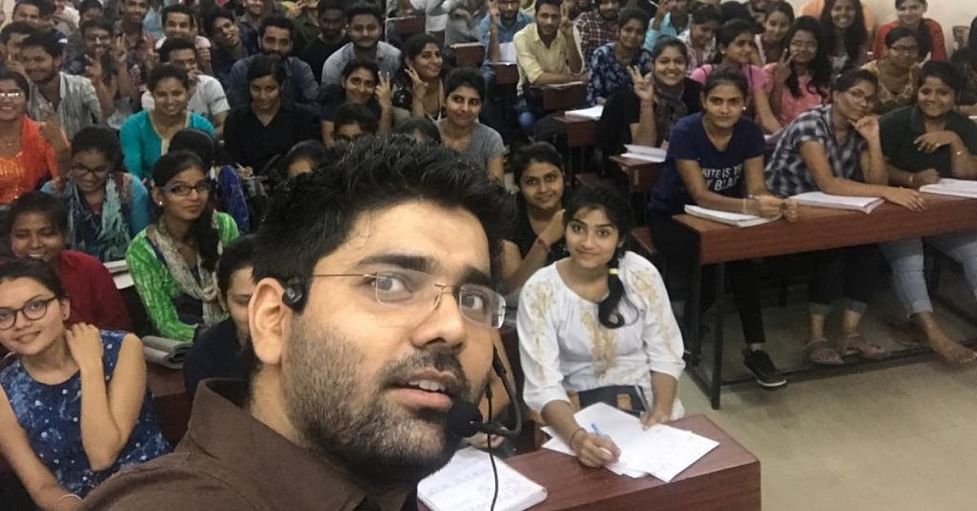 buddyzap's tweet image. Abhinay Sharma @abhinaymaths an ex-govt officer who left his job to provide affordable education to millions of aspiring students through his YouTube channel Abhinay Maths. With over 10M students benefiting and fulfill their dreams #educationforall #PositiveVibes #Inspirational