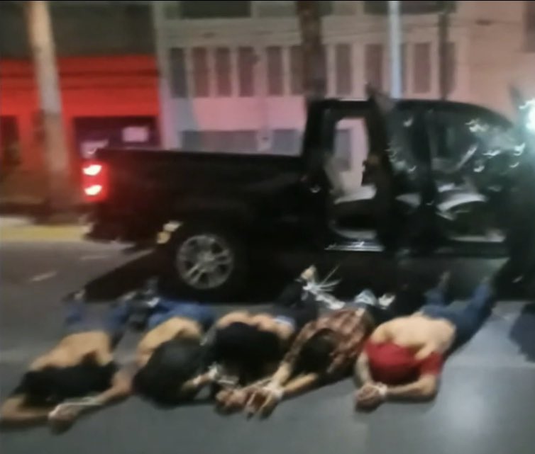 AgainstDaOddsTV's tweet image. The cartel sent the bodies of the killers of Black Americans back to the location of the kidnapping with an apology letter 💯 our outrage can work if used correctly