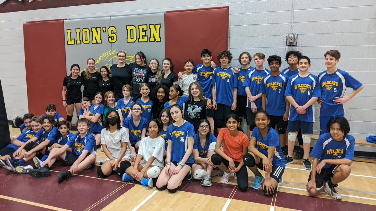 stjohncsguelph's tweet photo. An amazing night of VOLLEYBALL in the Den @lionsnewstoday tonight!  It was so fun to play with our awesome Wildacat ALUMNI!! https://t.co/KUYsRbwcqg