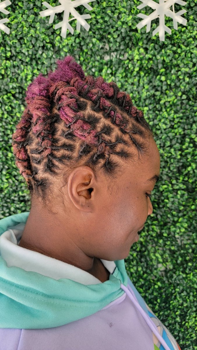 deniselovelle's tweet image. Really a loc'd gawdess🥰🥰🥰🥰🥰🥰 #locs #locd #coloredlocs