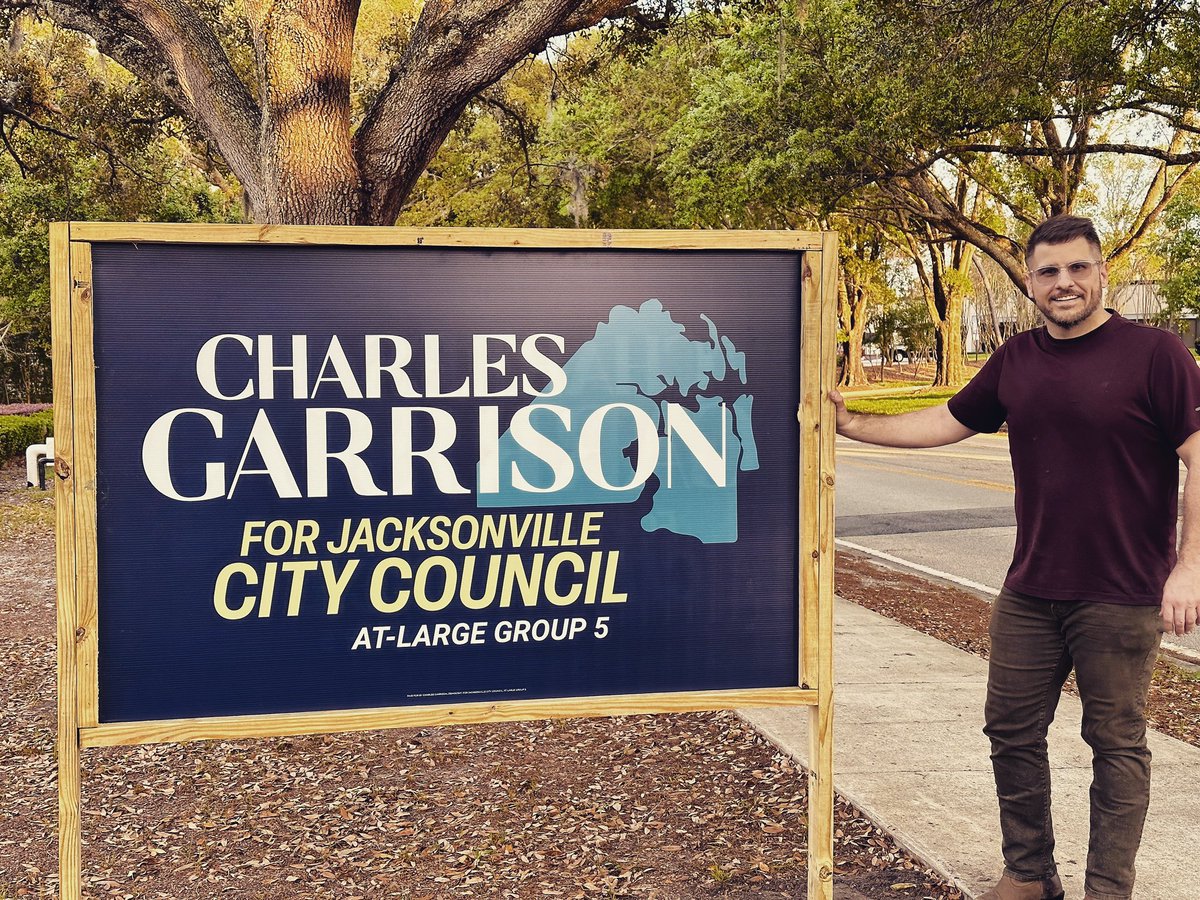 charlesforjax's tweet photo. Just 12 days left until the election! Thanks to everyone who's supported my campaign so far. Let's keep the momentum going and work towards a better future for Jacksonville. Don't forget to vote early or on March 21st! #BuildForward https://t.co/L12vb700yu