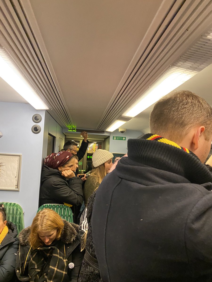 RobRsvp's tweet photo. @LNRailway 2245 in the evening, huge rise in train fares, and you can only provide 4 carriages. The 1st class (declassified) customers get a refund. What about us in steerage class minions who line your pockets? Shameful. https://t.co/rKBwqOWky7
