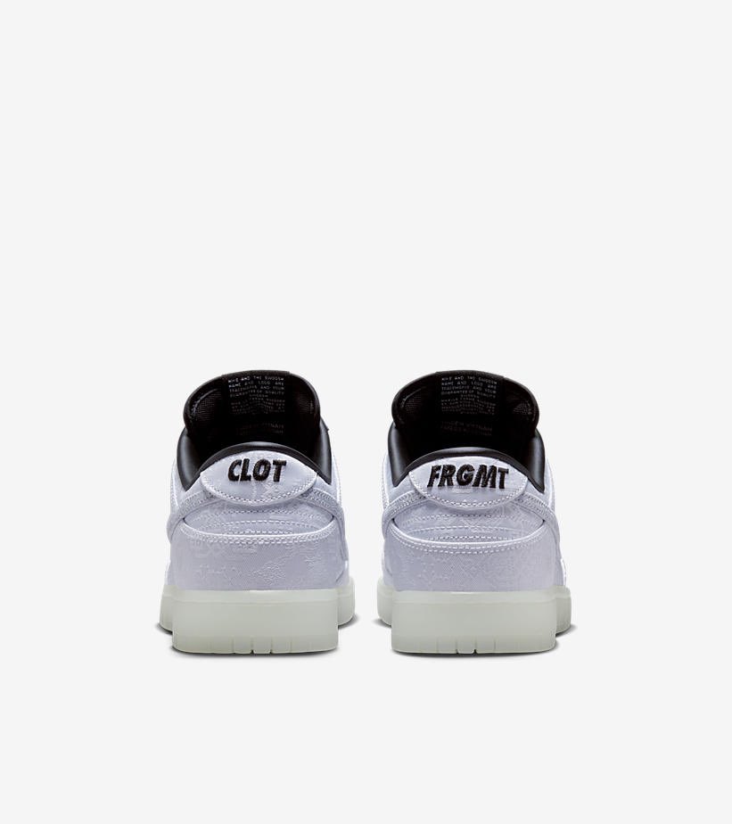 SNKR_TWITR tweet media