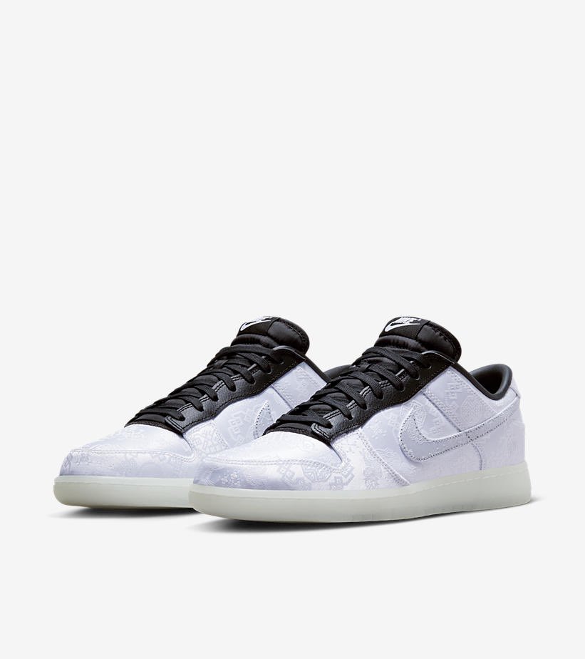 SNKR_TWITR tweet media