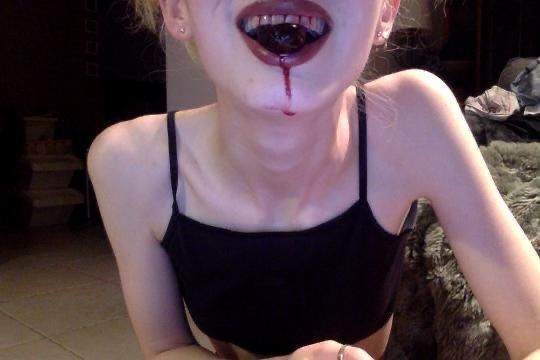 oddityirl's tweet photo. — open me ☆ https://t.co/P6KlScLFhC