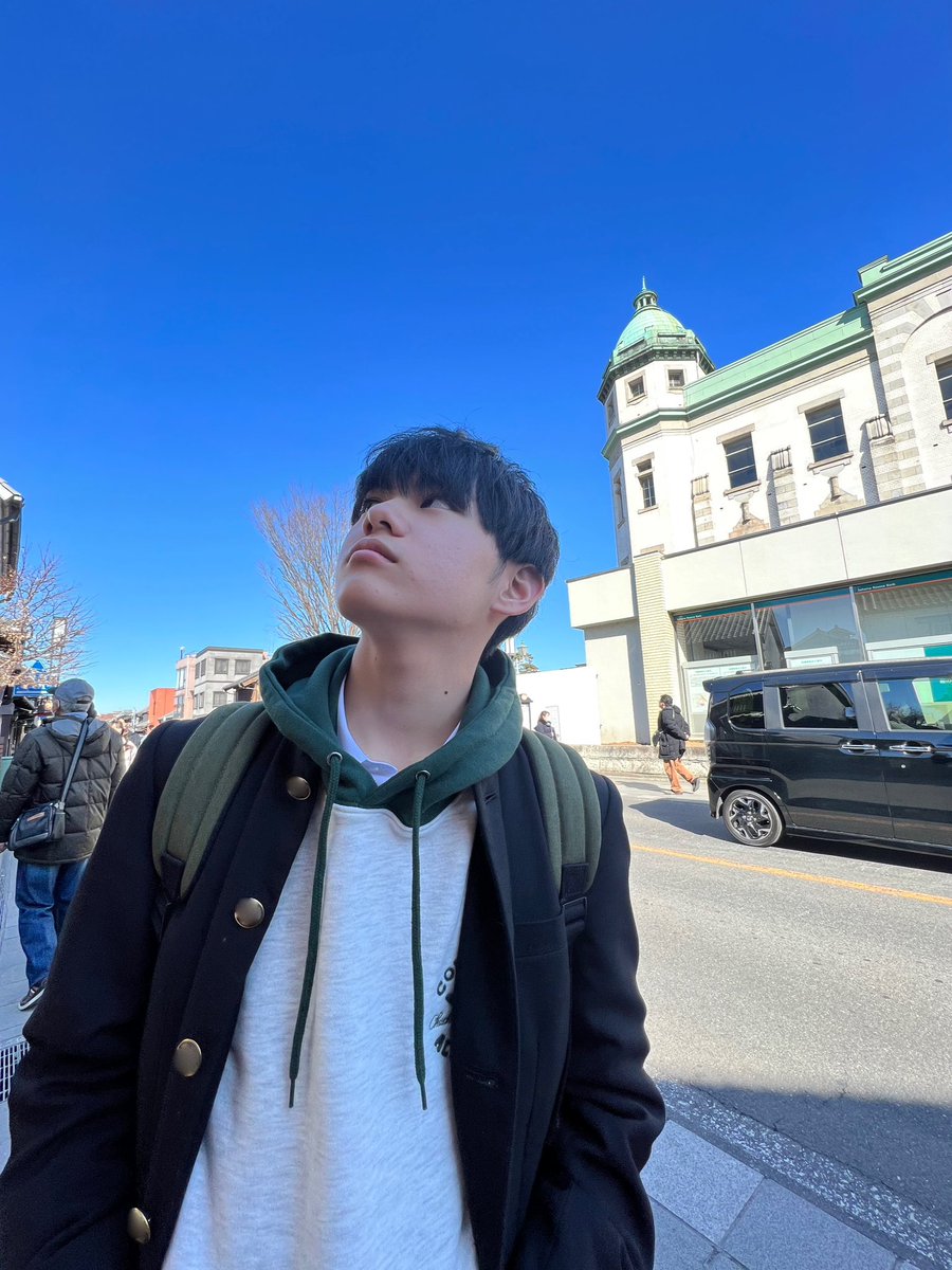 yu_mo_47's tweet image. 今朝も気持ちいい天気☀️
写真を撮った日もすごくキレイな青空でした🟦
卒業式まであと数日
今日も行ってきまーす🏫🚶
#宮下柚百
#クラージュキッズ