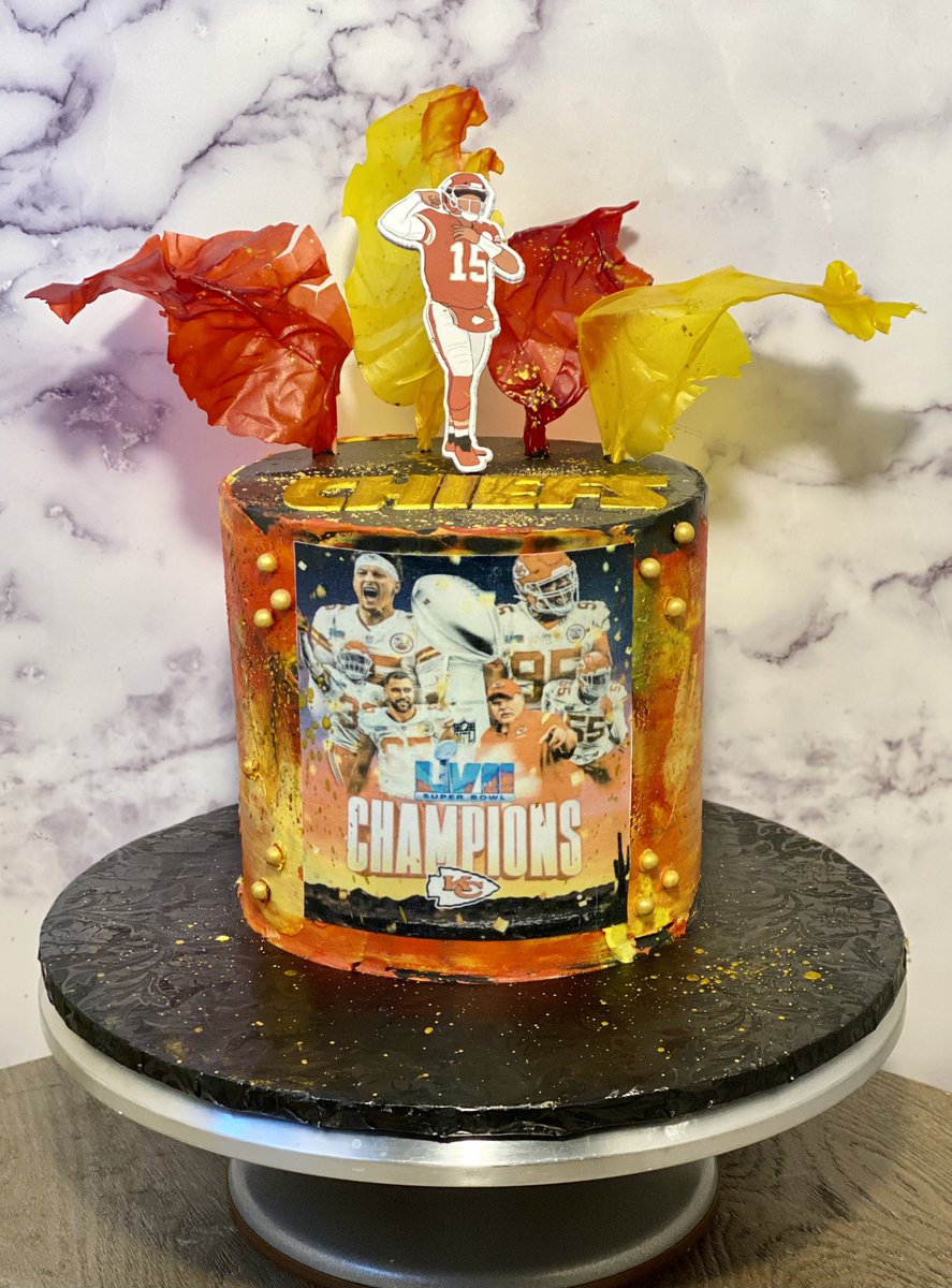SUPER BOWL CHAMPIONS 
Check out this dope chiefs theme cake. This cake is a 6” in flavor Strawberry Crunch 

#KansasCityChiefs #ChiefsKingdom #SuperBowl2023 #KansasCity