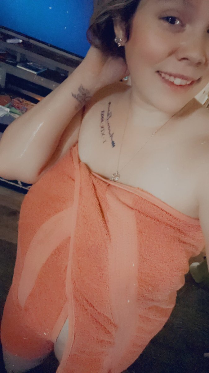 Mommielee's tweet photo. Join my spicy page 🌶️ have ideas or what to see something special let me know 😉 https://t.co/8LCc1cKWbS