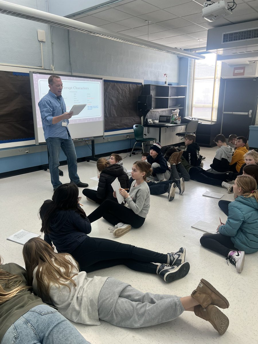 TeamMcArmstrong's tweet photo. What a special day with Rob Buyea! Thank you @AldenSchoolPTA 📚✏️ https://t.co/sLHnpaff3Y