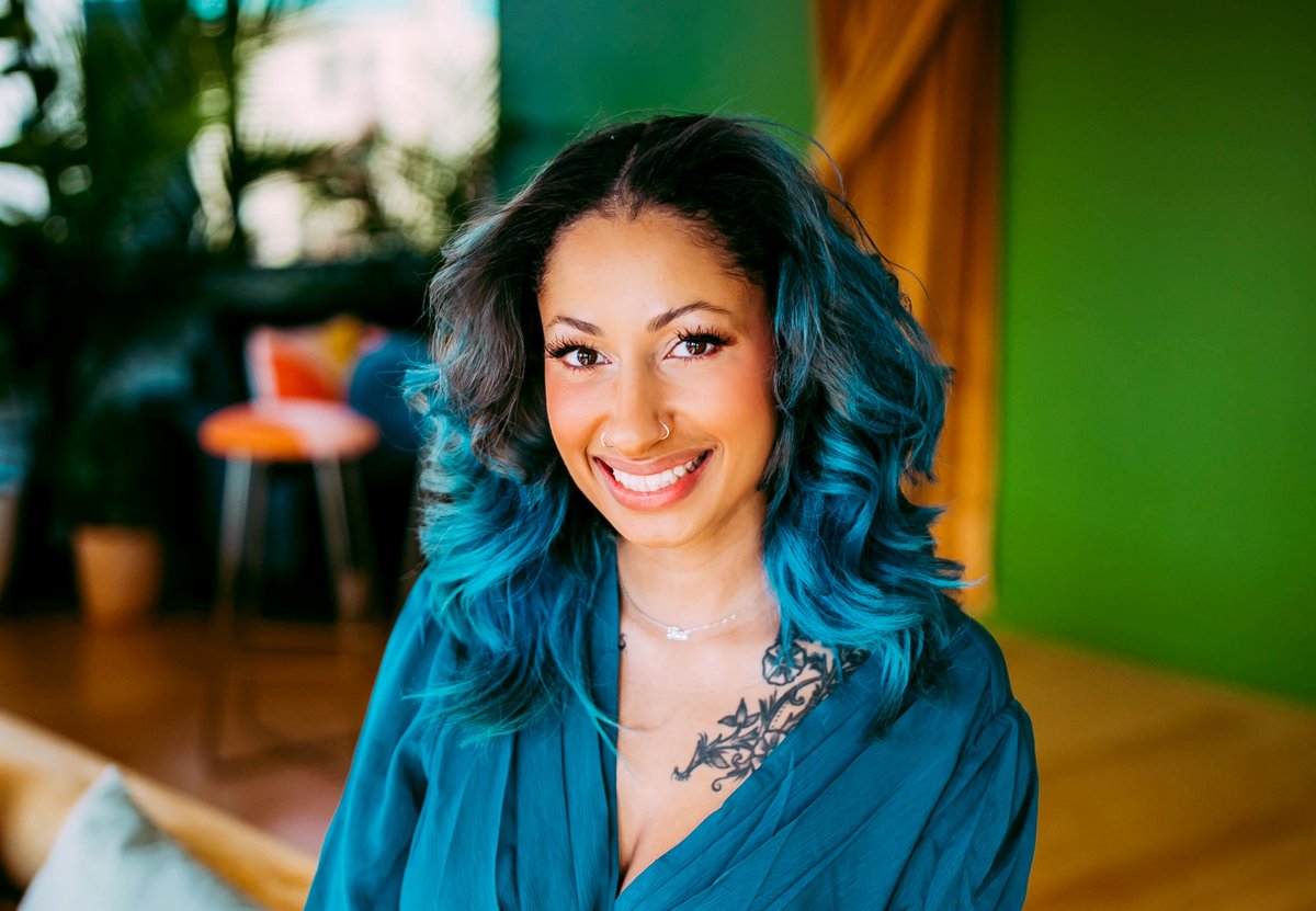 FirstFiveNebr's tweet photo. Guest blogpost: @ibeblackgirl's Nyomi Thompson supports #LB75 to improve birth outcomes. Black community is 2-4x more likely to die from childbirth & 2x more likely to experience severe incidents resulting in short-/long-term health consequences. #NEleg https://t.co/Fn5kHxY3wA https://t.co/yrciMzvPdV