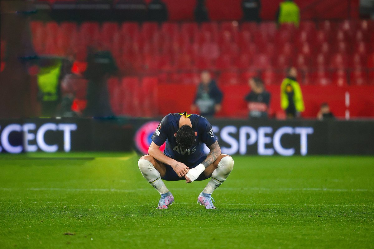 orangemft's tweet photo. Kariyerinin ilk UEFA Avrupa Ligi maçına çıkan sporcumuz Samet Akaydin’ı tebrik ederiz. 
Vazgeçmek yok! @sametakaydin  @Fenerbahce 

First of many at @EuropaLeague  Never give up, until its done! 💪🏻 @sametakaydin https://t.co/2uPyw0gqI7