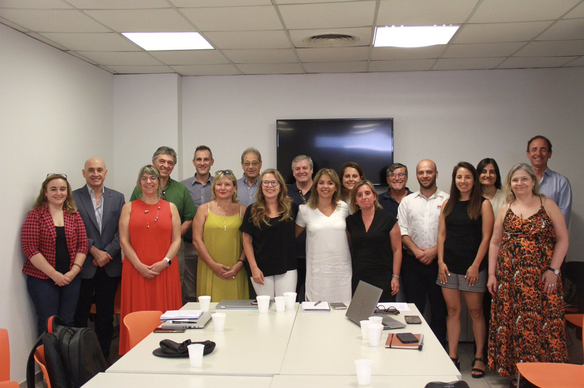 Redalimentaria's tweet photo. 😃👉🏼La Mesa Público-Privado, organizada por Red Alimentaria, realizó hoy el primer encuentro del año en las oficinas de GS1 Argentina para organizar la agenda y proyectos colaborativos del 2023.
#MesaPublicoPrivado #IndustriaDeLosAlimentos #RedAlimentaria #GS1Argentina https://t.co/KQXB14Lt4o