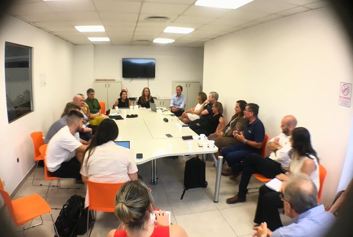 Redalimentaria's tweet photo. 😃👉🏼La Mesa Público-Privado, organizada por Red Alimentaria, realizó hoy el primer encuentro del año en las oficinas de GS1 Argentina para organizar la agenda y proyectos colaborativos del 2023.
#MesaPublicoPrivado #IndustriaDeLosAlimentos #RedAlimentaria #GS1Argentina https://t.co/KQXB14Lt4o