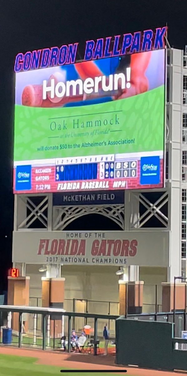 JPTULL's tweet photo. Gators love the long ball &so does @alzcnfl @GatorsBB Jac Caglianone ended the game w/a walk off GrandSlam. It was the 40th Gators homer of the season. #OakHammock #HomeRunsforHope YTD jumps to $2000. #oakhammock Donates $50 for each dinger. @delatorre @GatorsScott @Learfield https://t.co/tSJzpMNU5Y