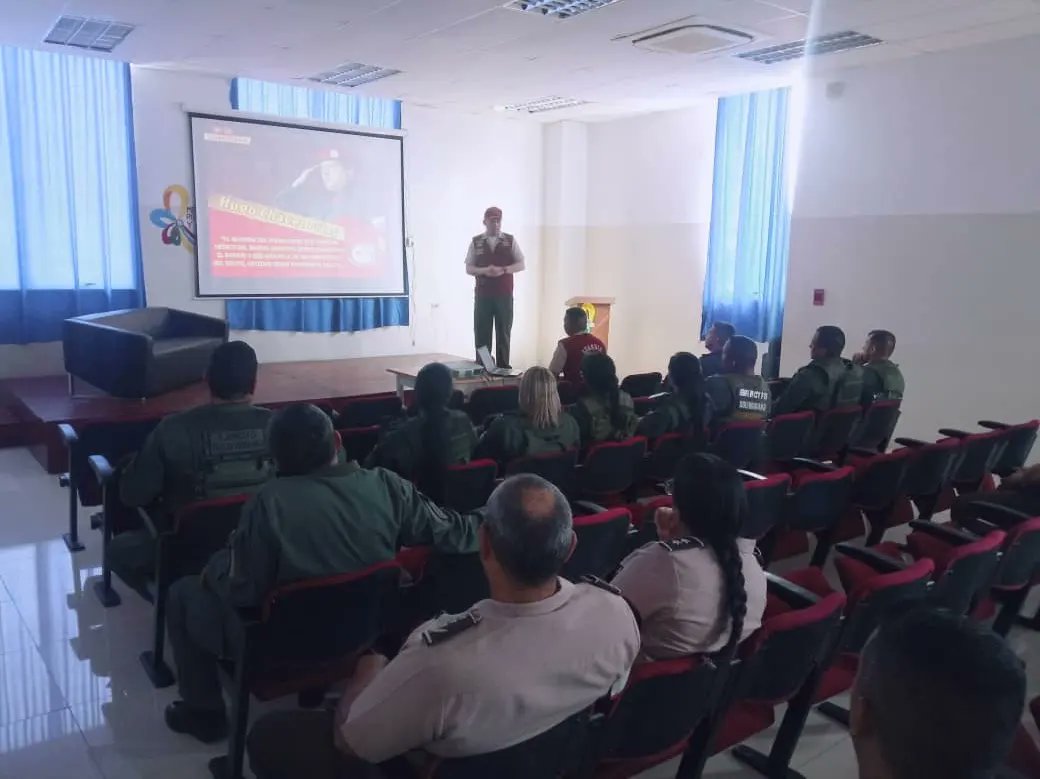 ieseofanb's tweet photo. Los participantes que integran la 6ta Cohorte se encuentran  en la jurisdicción de la @redioccidental y @redi_central en el Ejercicio de Comprobación del Sistema Defensivo Territorial. https://t.co/kEaILXvPhi