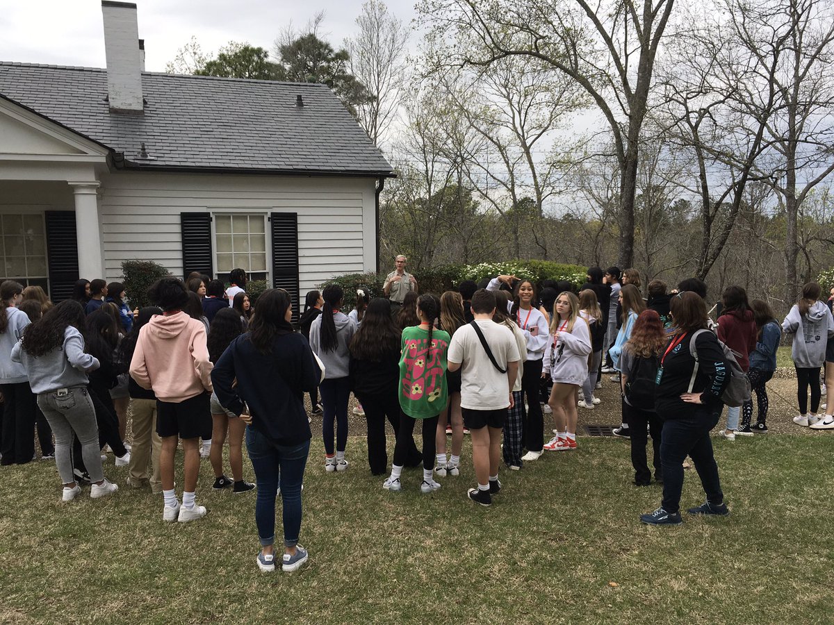 brownatwbms's tweet photo. Little White House in Warm Springs, GA on 8th grade field trip #GaHistory @wbmspta @wbms_ https://t.co/2ScnGb91FE