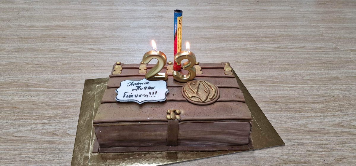 giannissoukouli's tweet image. They surprised me with this amazing birthday cake 🎂 ! Inspired by the Egyptian hieroglyphics book that Lara finds in the Blood Ties DLC of #ROTTR 🤍 Thank you guys! I love it! ✨🥳

@tombraider #TombRaider #LaraCroft