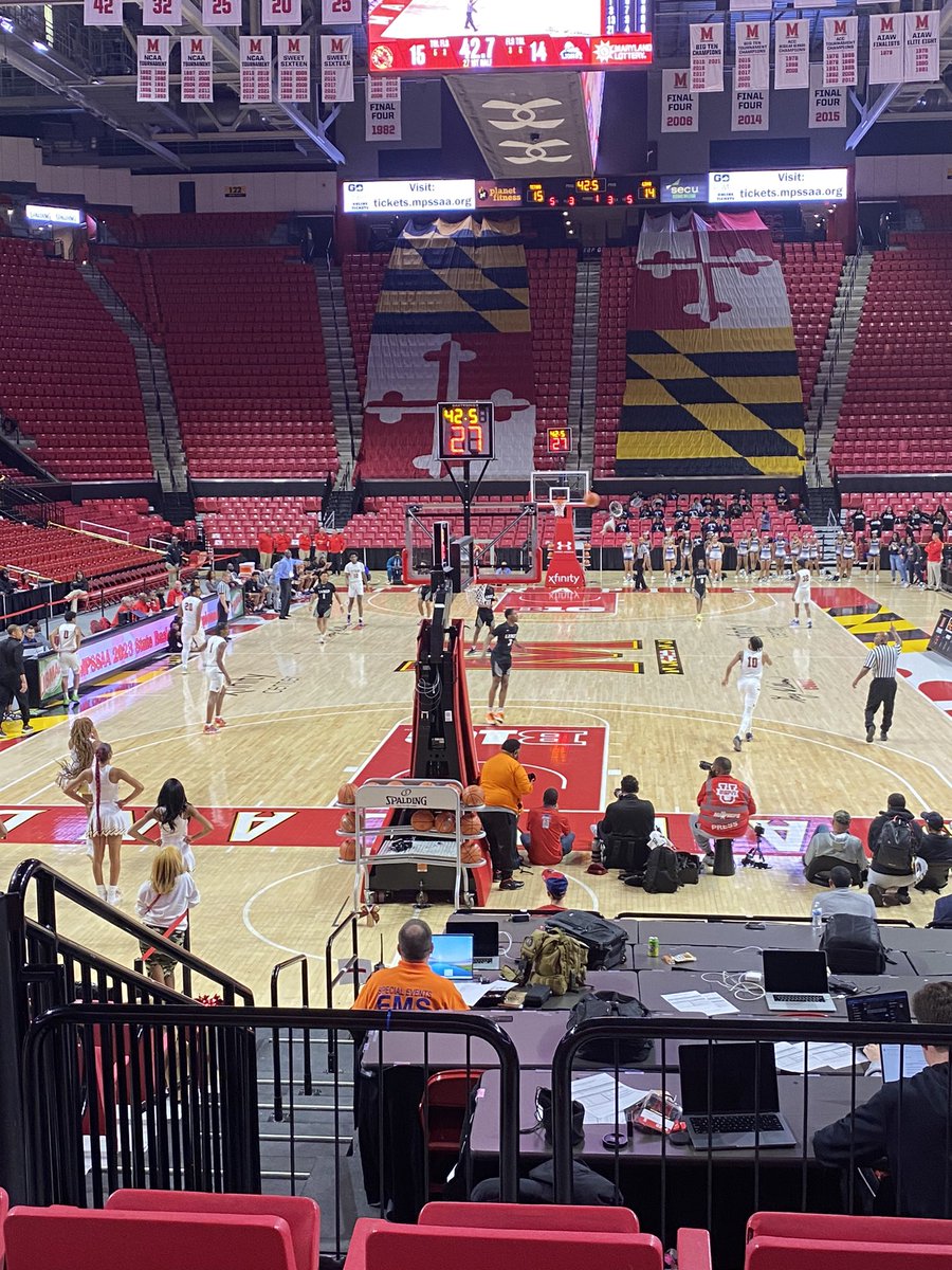 smallsscience's tweet image. Supporting my first school family! Let’s go Lions!! #statechampionship #oncealion