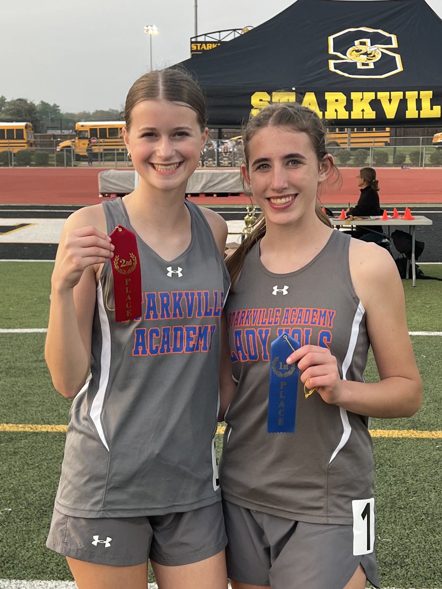 gosavolstrack's tweet photo. Alex Cougle First Avi Anthony Second in 800 https://t.co/5Nwq7i4bPF