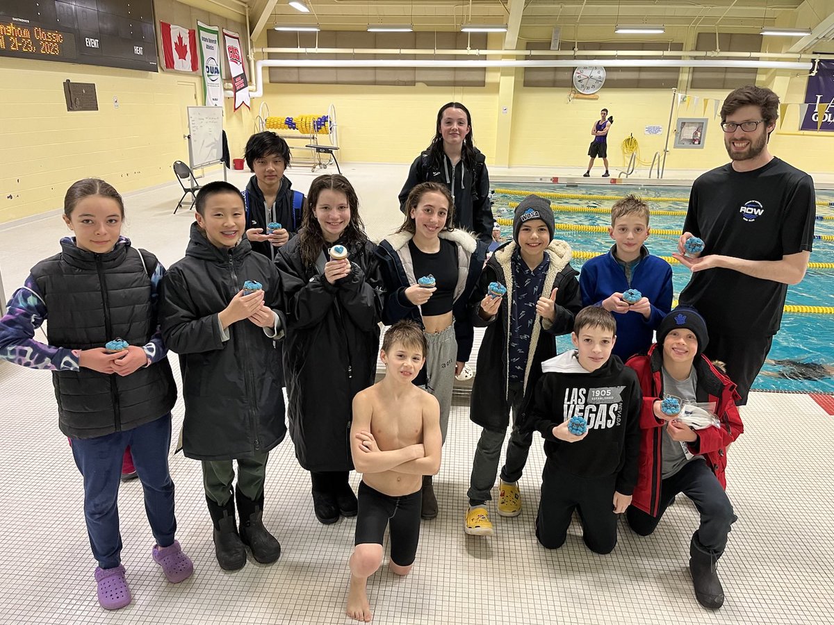 ROWSwimming's tweet photo. PD2 - Sweet treat day!
#row #rowswimclub #teambuilding #swimfriends #teambuildingevents #gorowgo #rownation https://t.co/o89FbZSjLT