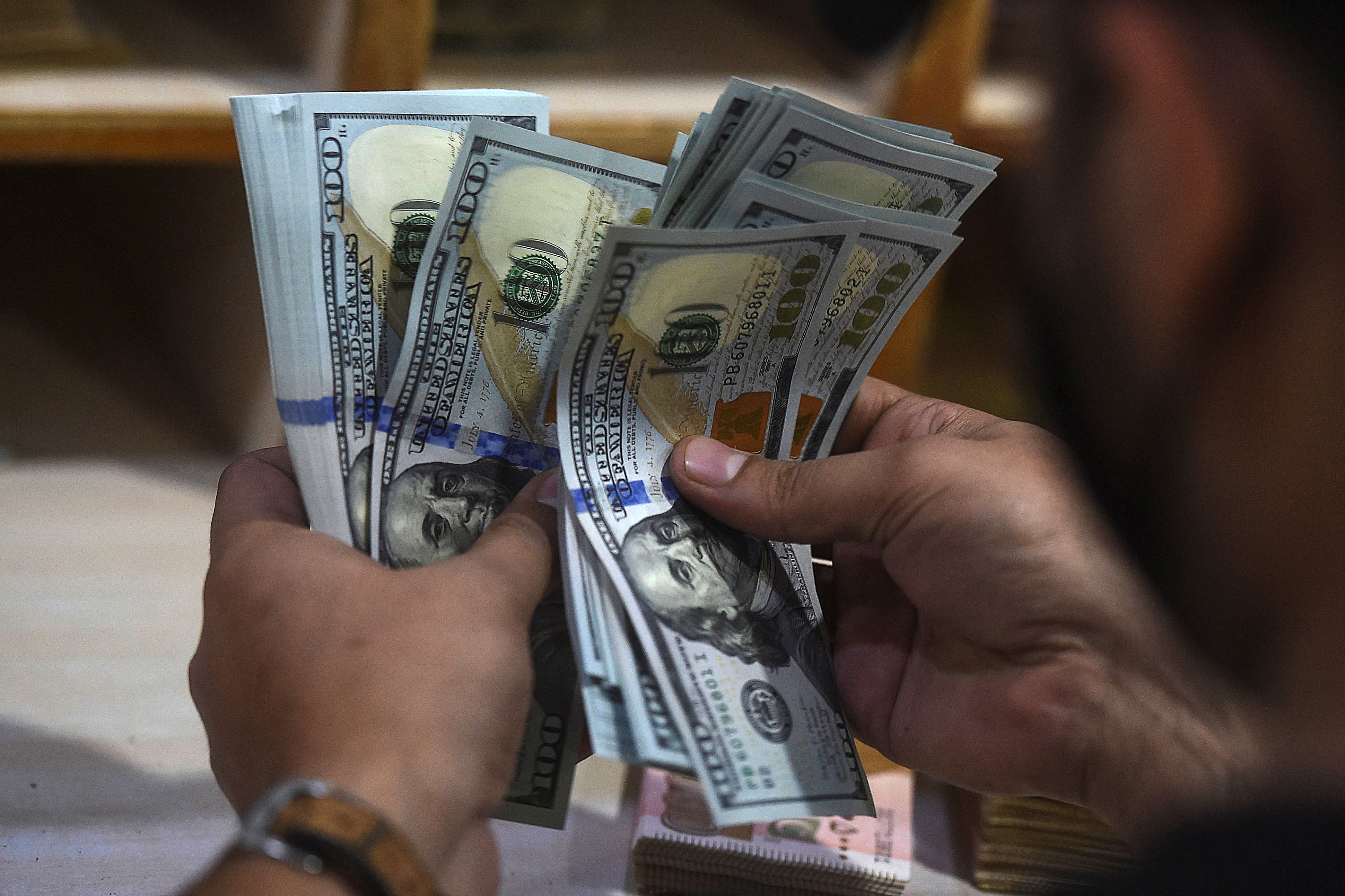 45 dollars in pakistani rupees deals