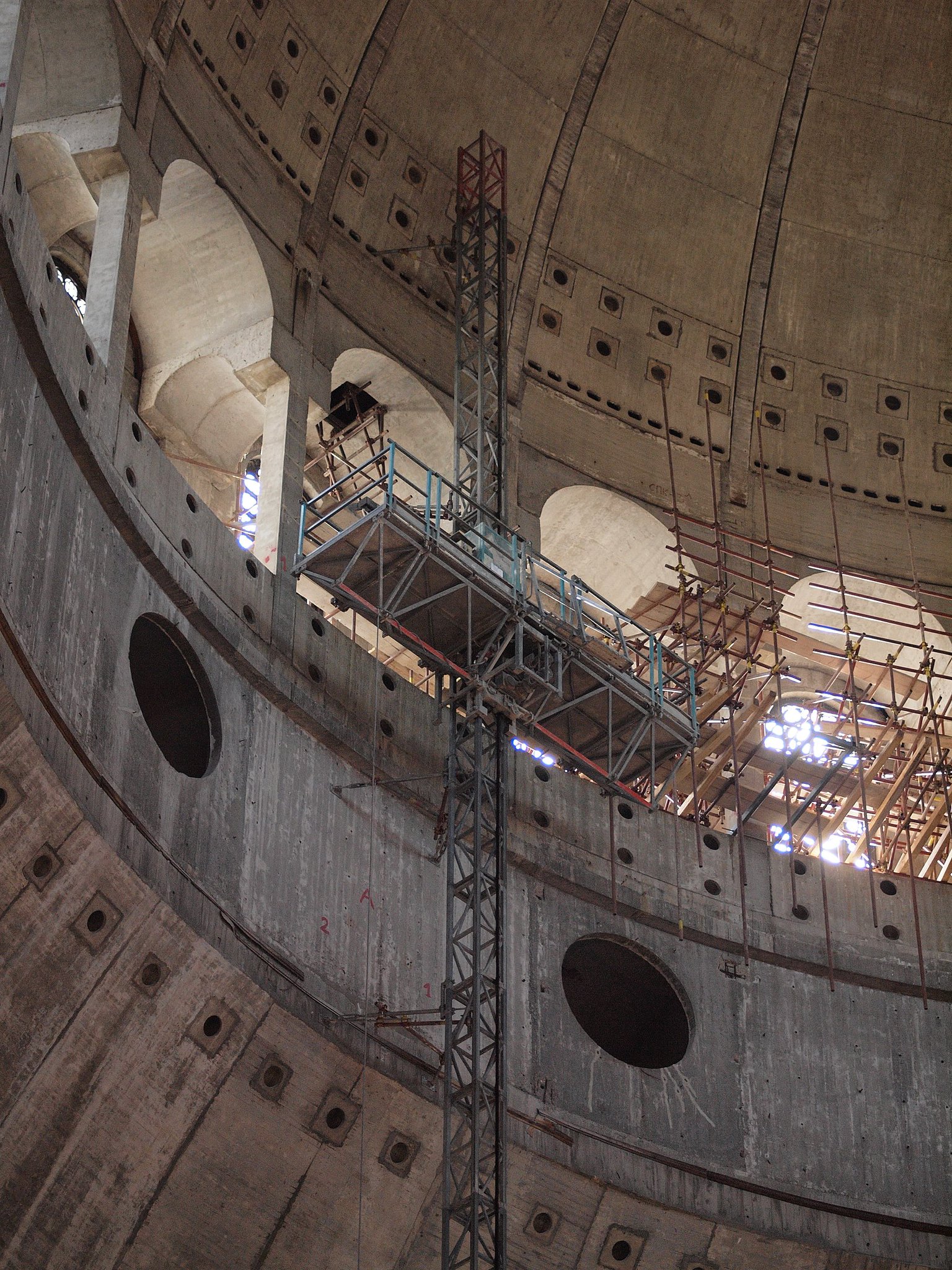 Interesting about Saint Sava is that it has been built with modern construction methods and material