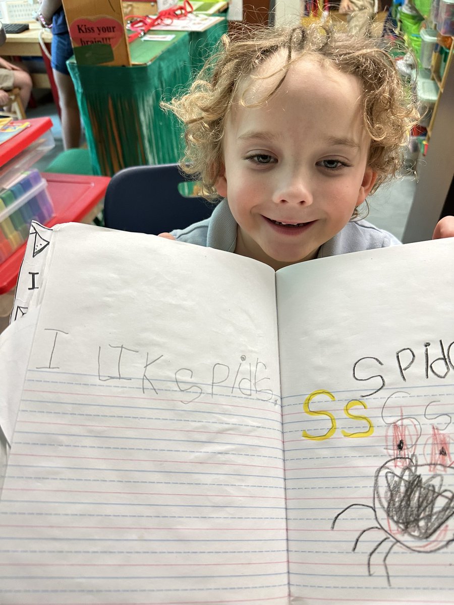 nanajofletcher's tweet photo. Prek sounding out words to make a sentence. These kids are ready for #kindergarten #readyfork #sdircprek #vpk #vbe #vbevibe https://t.co/eWKVxz2w01