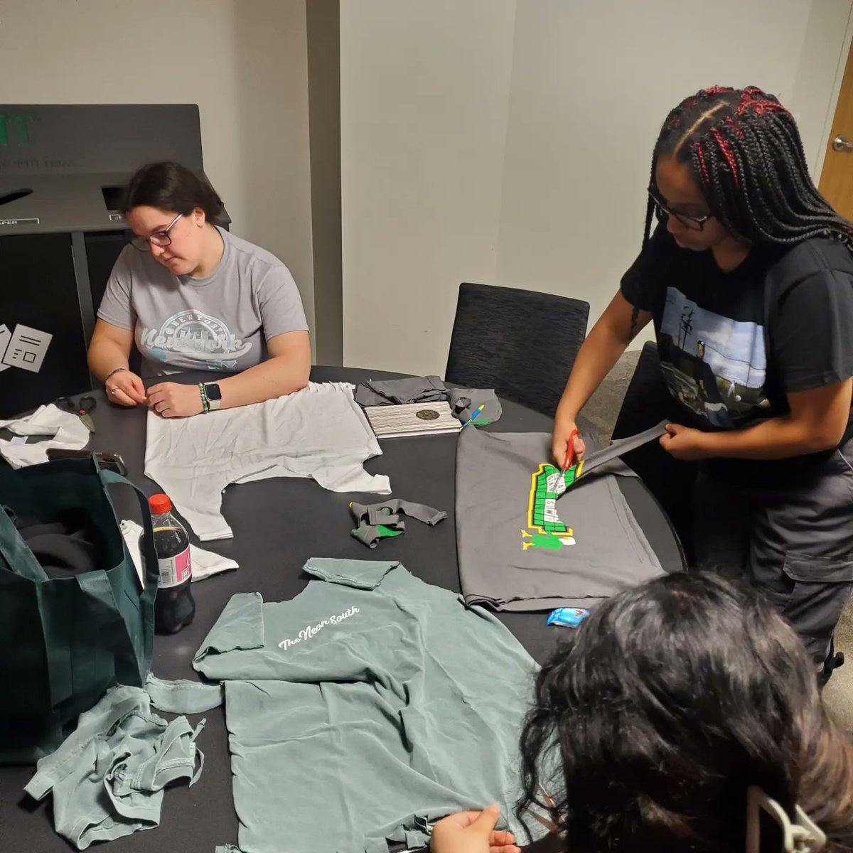 Thank you so much to everyone that came out to make tote bags with us!! See you at our next meeting on March 23rd!