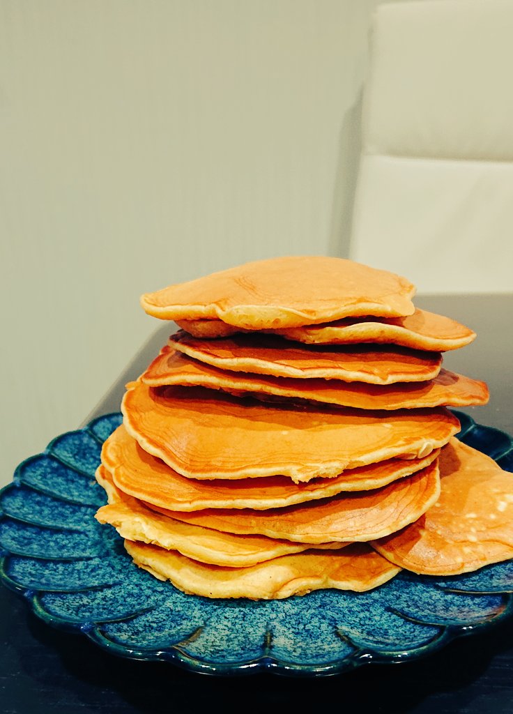 muchuri_p's tweet photo. オートミール入りパンケーキ🥞
二歳娘のために焼いたので砂糖控えたけど、結構ありだった。 https://t.co/LP62jcIVNH