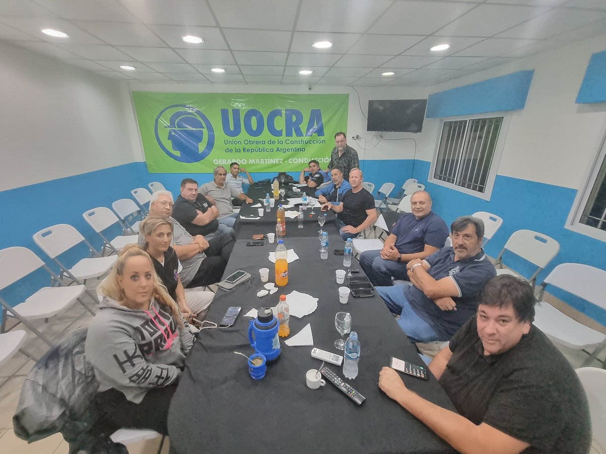 UnidadBloque's tweet photo. #Reunion #trabajo https://t.co/Q5VoeljTUm