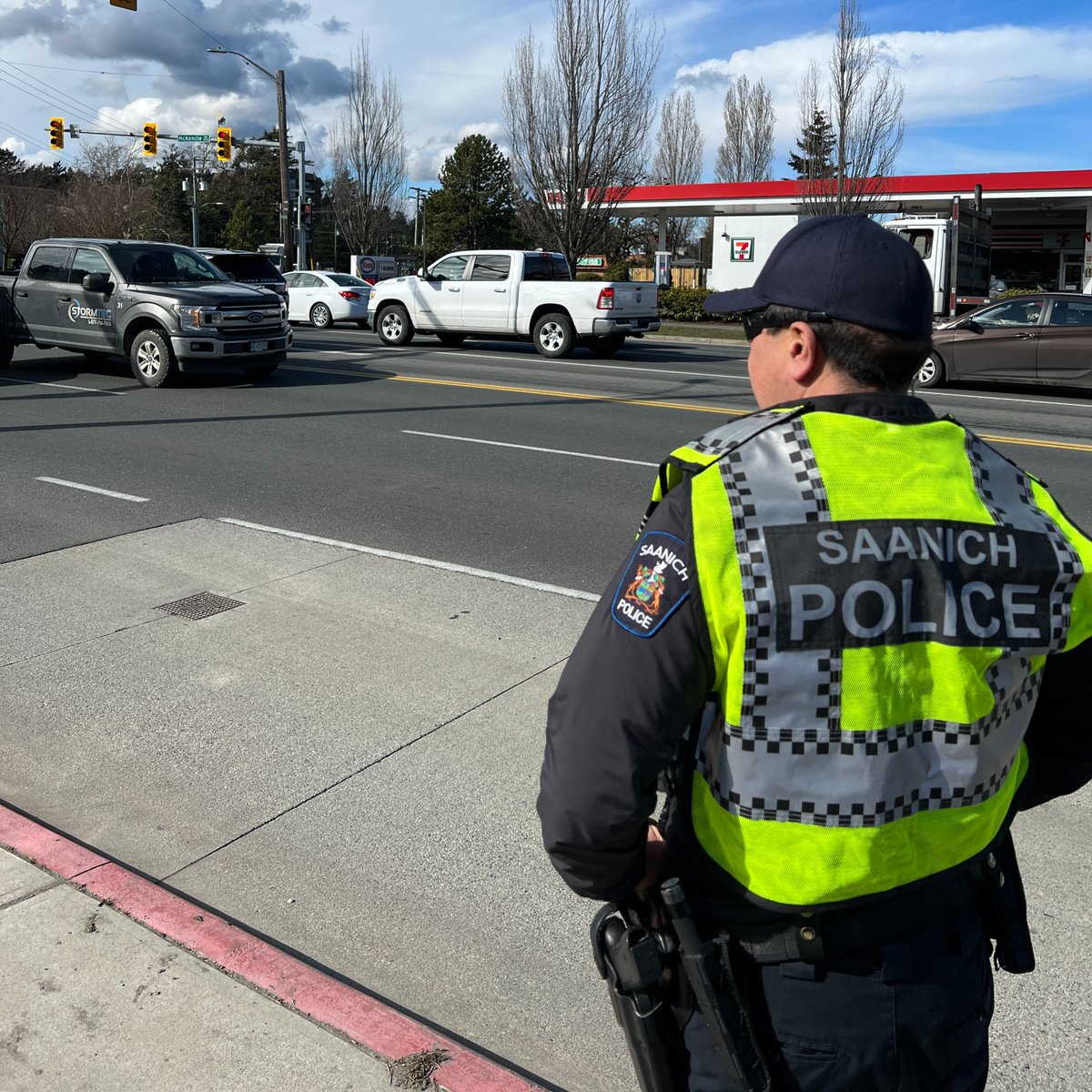 SaanichPolice's tweet photo. March signifies Distracted Driving month and our continued efforts to promote safer roads in Saanich for all users. DYK the law applies even while you're stopped in traffic? #LeaveYourPhoneAlone #EyesFwdBC https://t.co/Nly2VM6fIC