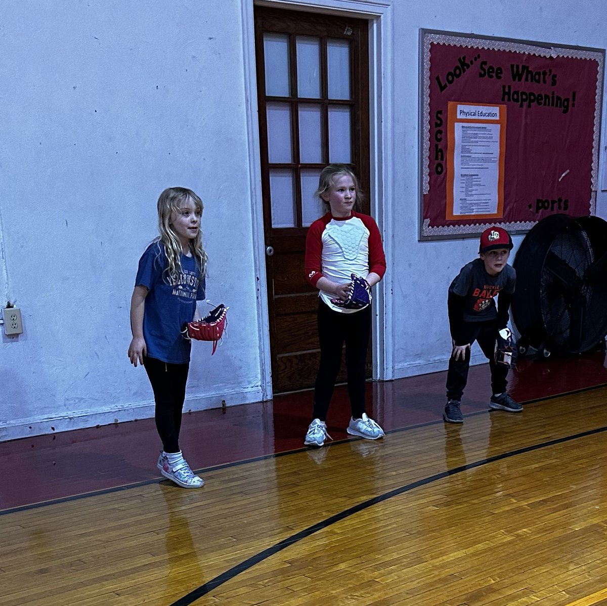 LionsAthletics's tweet photo. #LCSBASE #LCSSBALL We may still be playing basketball but our Little Lions Baseball team is already getting after it. We have a 1st-2nd grade and a 3rd and 4th grade team. If interested call 644-7774 and ask for Mr. Freeman! https://t.co/1DMX3l1EGc
