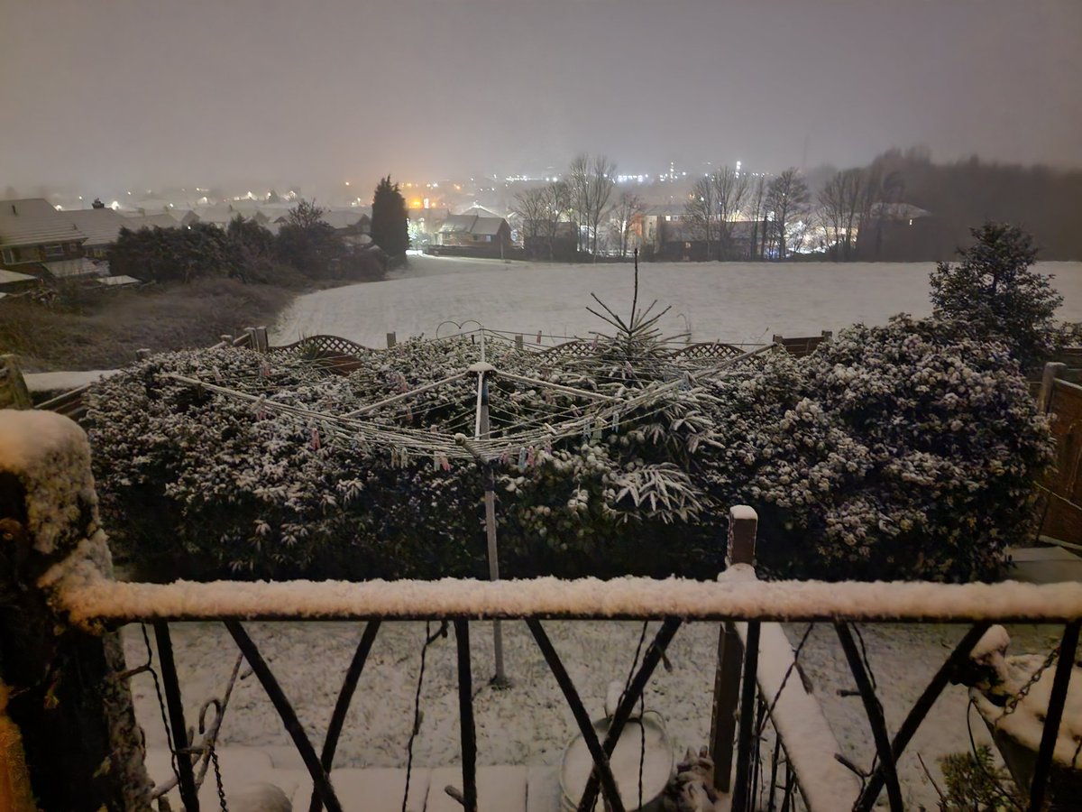 Usually love the snow but going to #anglesey  tomorrow so not impressed 🤣