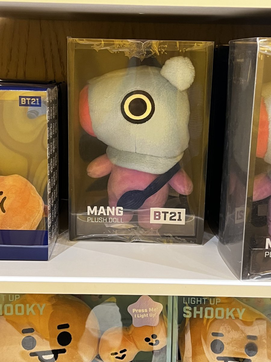 powercouple_yt's tweet photo. Visita à loja da LINE Friends no maior shopping de Toronto! Bem que podia dar pra usar o #CodigoPCG nessa lojinha tb 😅 #BrawlStars https://t.co/Xle7VBAG9B