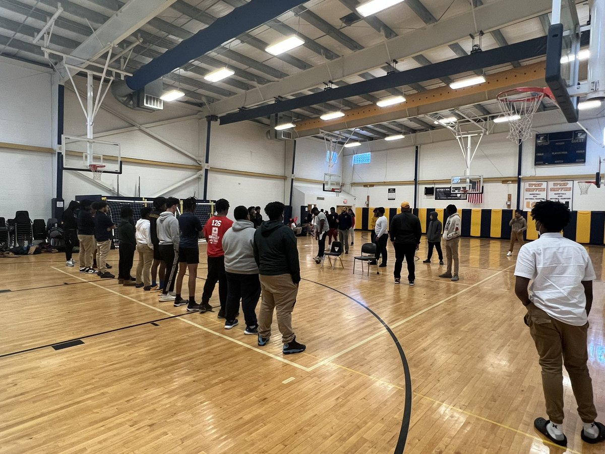 Had a great group today for our first football 101 meeting! Started in the classroom &amp; finished in the gym 📚🏈
Assignment &amp; alignment before anything! 
#TheStandardIsTheStandard #ItsAllAboutTheU