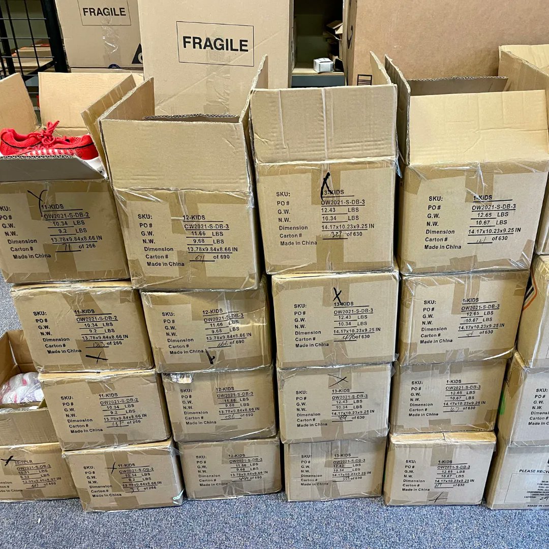 BeavertonSD's tweet photo. Thank you to Beaverton Rotary for donating 396 pairs of shoes to BSD's Clothes for Kids program. Eight Rotarians unpacked and organized the shoes by sizes for students to select when visiting program.

#BSDtogether
#LetsBeGiving 
@BeavertoRotary https://t.co/iaR6OtZyEy