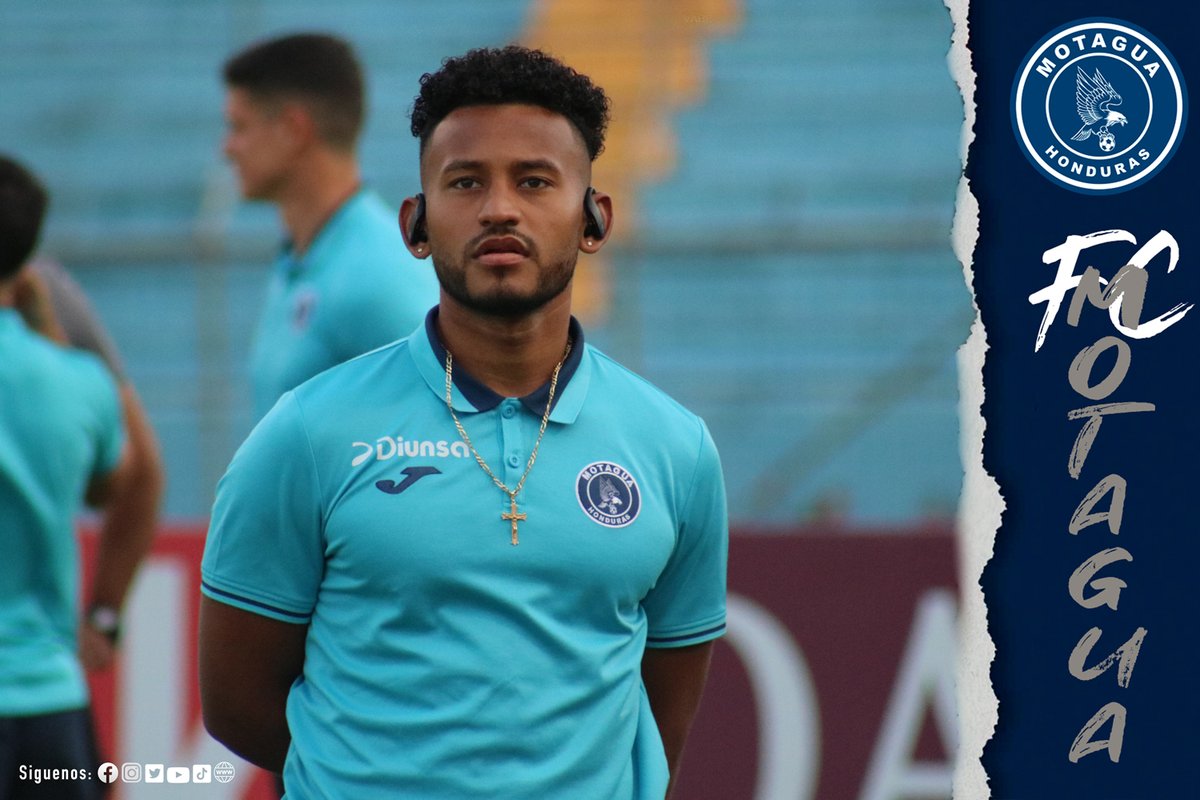 MOTAGUAcom's tweet photo. 🦅 | ¡CONCENTRADOS Y COMPROMETIDOS! llegó el Ciclón Azul al Estadio Olímpico 🏟👊
#CiclonAzul #Motagua #SCL23 https://t.co/DdvTTb43CL