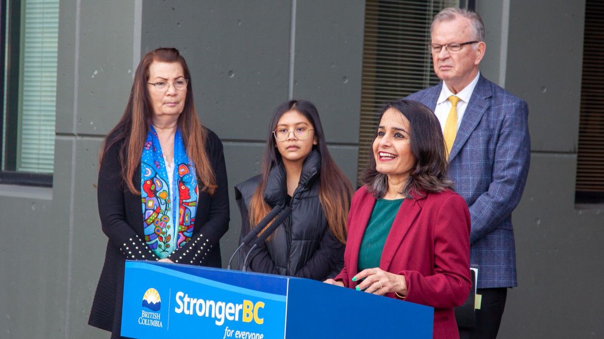 MTKilpatrick's tweet image. Exciting day for @KwantlenS community as the provincial govt commits $40 million to add 500 new seats to our school. Teachers and students ALL learning together in one building is a difference maker! Biased principal, the student voices were the best part of the day! #KidsFirst