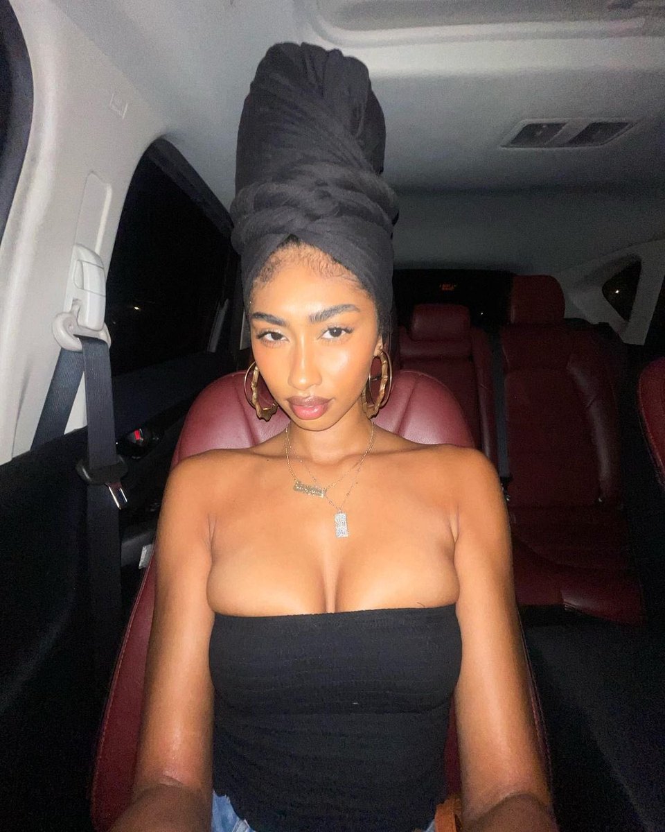 Wrapqns's tweet photo. You guys are the cutest …She really said 🥺😉🥴😚lol 

Certified #Wrapqns 👑 https://t.co/RbNf7rFduG https://t.co/3PeA1l5hPv