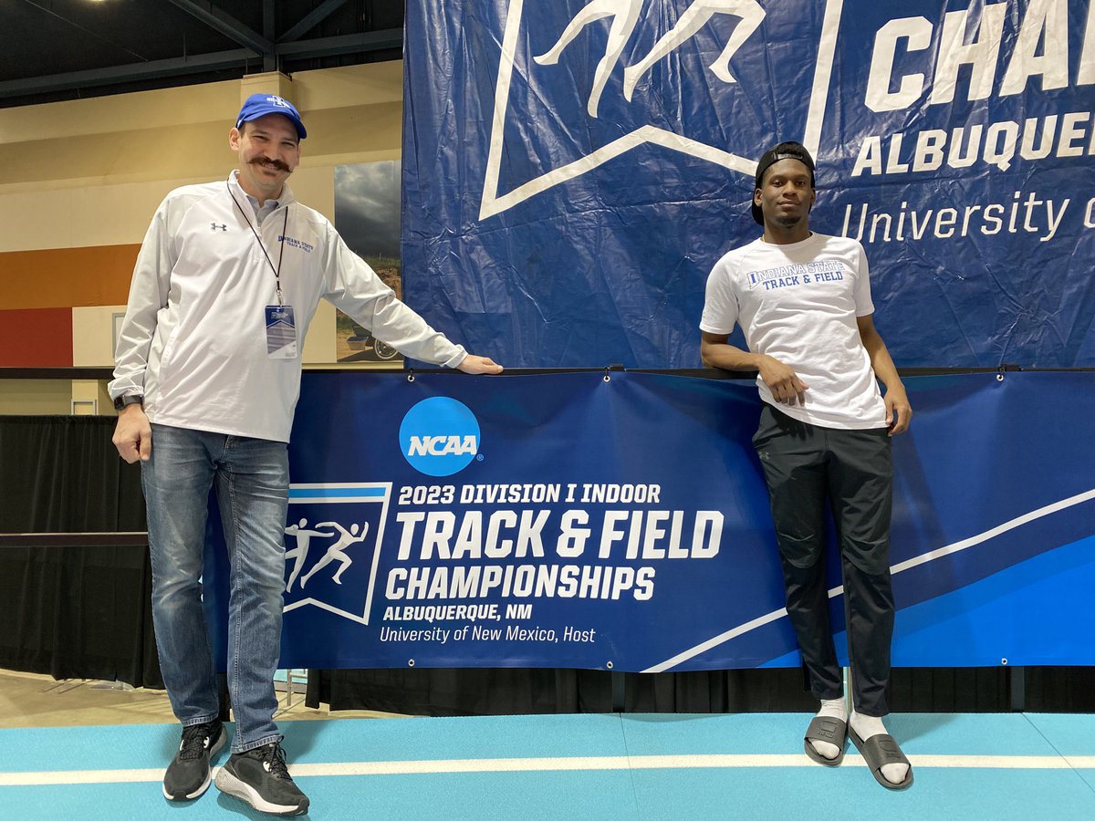 Coach Angela Martin tweet media