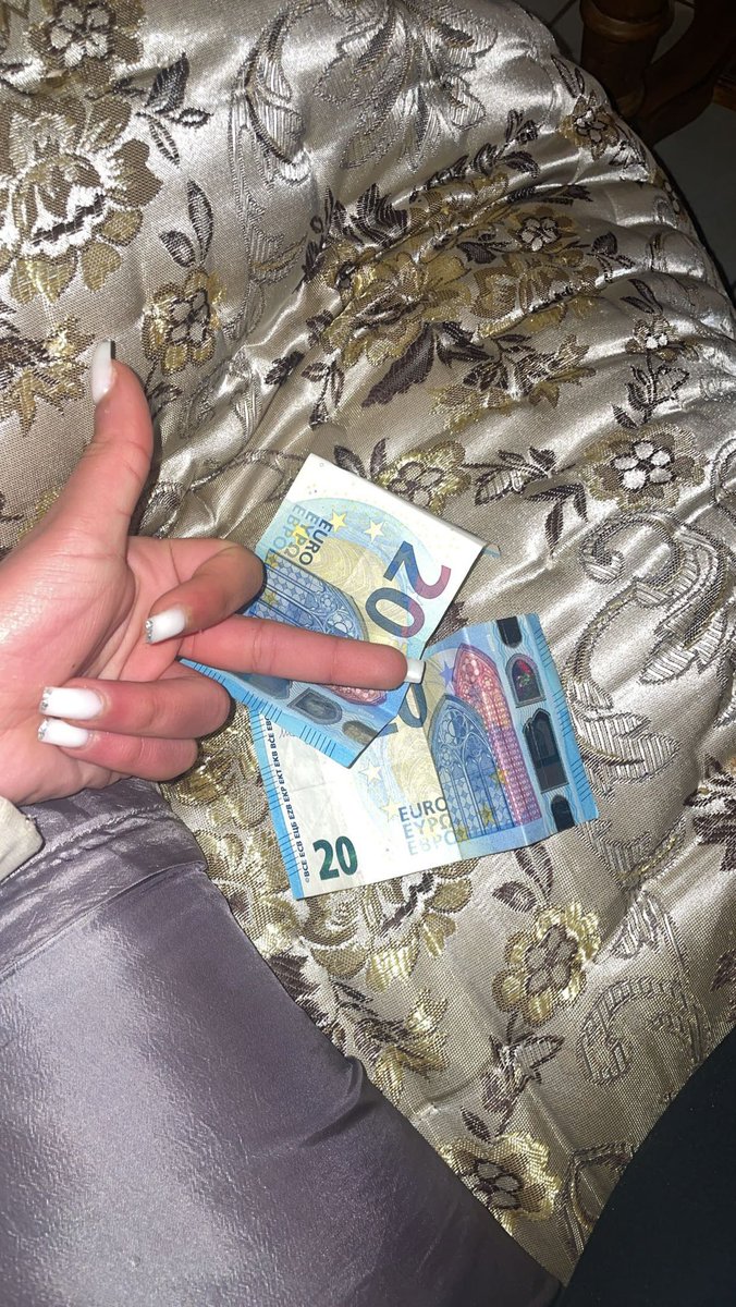 ReineShaii's tweet photo. le début de vos cauchemars 😈#soumis #fetichistepied #59 https://t.co/WMOcJTy2bZ
