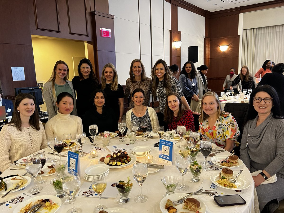 Having the best time with the lady doctors of Cole Eye Institute at <a href="/ClevelandClinic/">Cleveland Clinic</a>’s annual <a href="/WPSA1/">Women’s Professional Staff Assn</a> meeting #wpsa