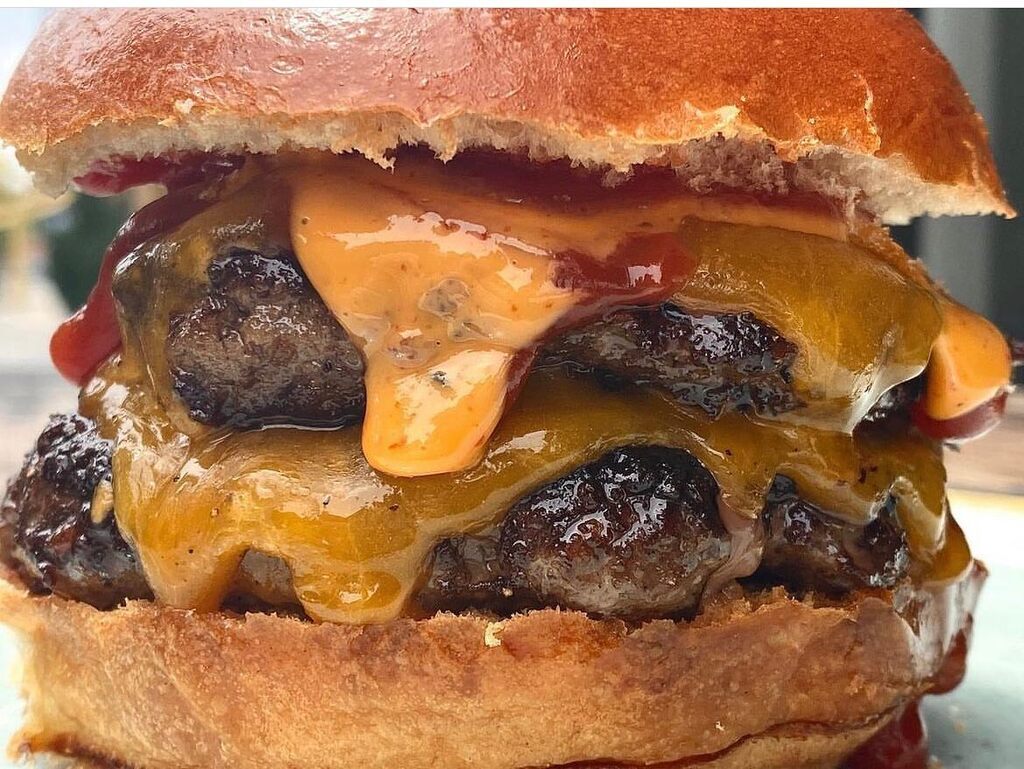 Did you know there’s an Alta Strada at Boston’s @loganairport_ ?
And did you know you can get a Double Cheeseburger there if you weren’t in the mood for any of the delicious pastas, pizzas, or salads?
Airport food can and should be awesome!
#greatburger #dontcompromise