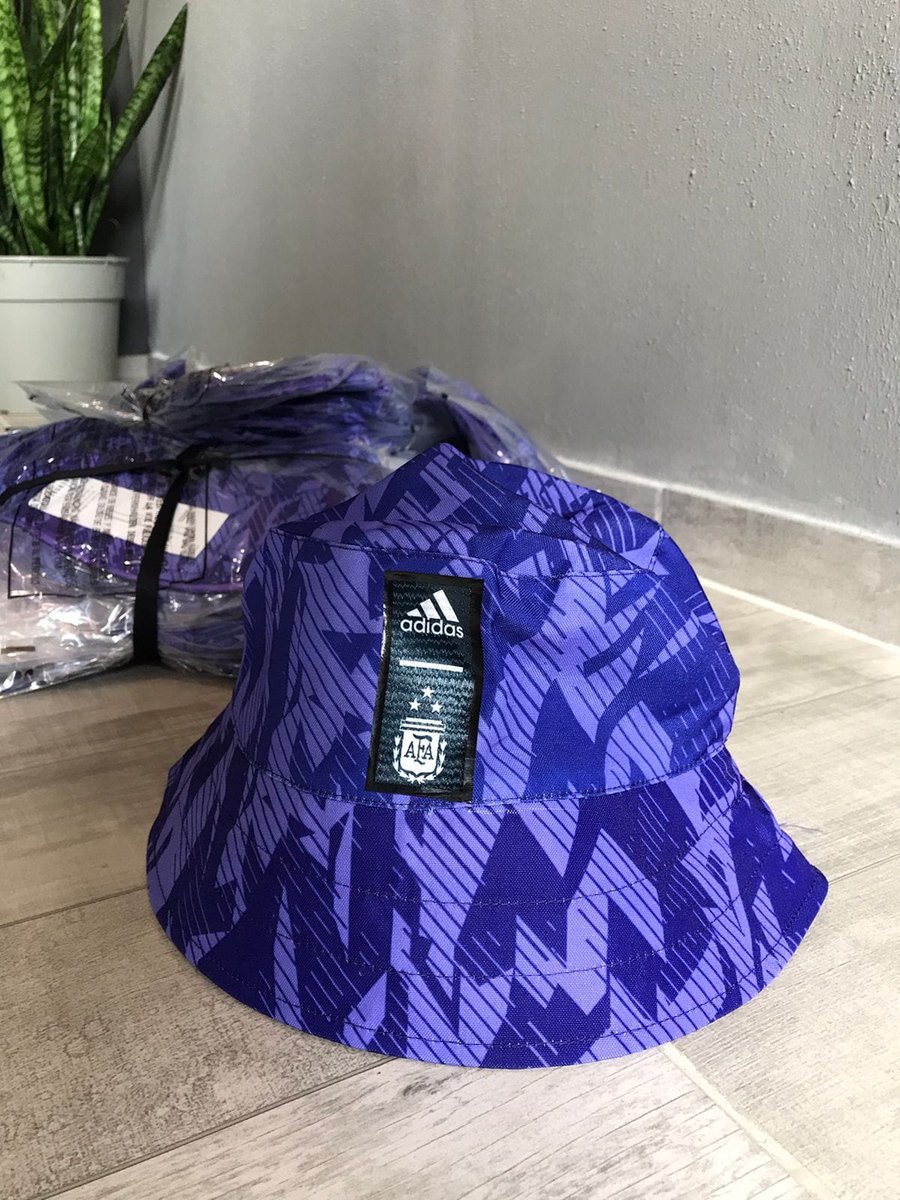 cenretro's tweet image. Últimas camisas y pilusos del campeón del mundo! 🇦🇷⭐⭐⭐
Entrá en la cuenta de IG 📷 y pedilas on line.💅 instagram.com/cenretroarg?ig…