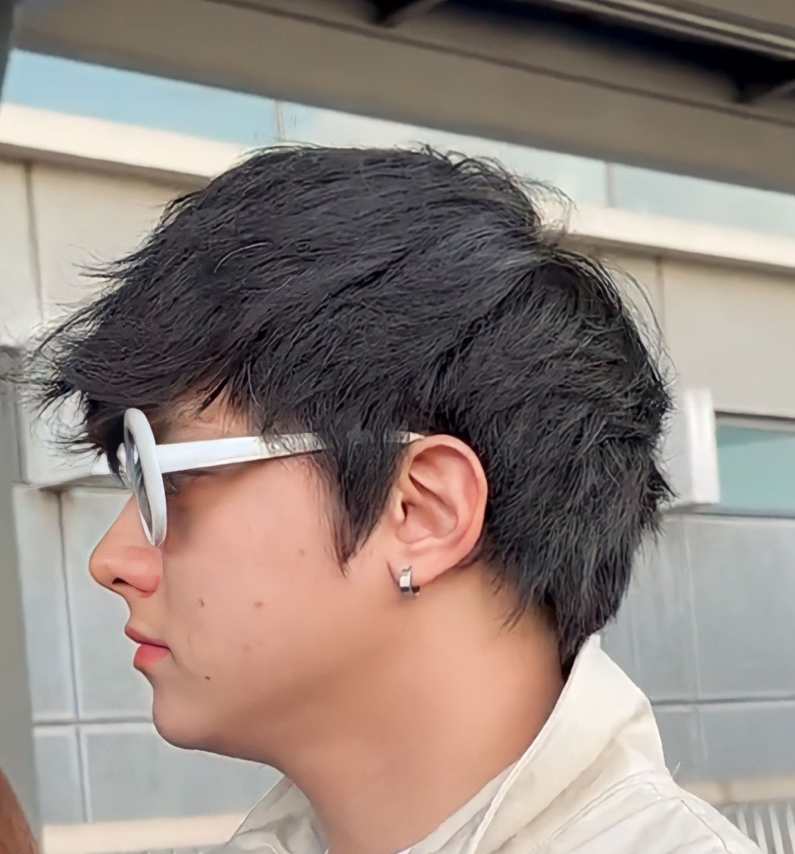 imalekatnyel's tweet photo. DANIEL PADILLA'S FRONT AND SIDE PROFILE HUHUHU TOO HOT TO HANDLE ANG GWAPOOOO!!! 🔥💙 https://t.co/9poo74g1u9