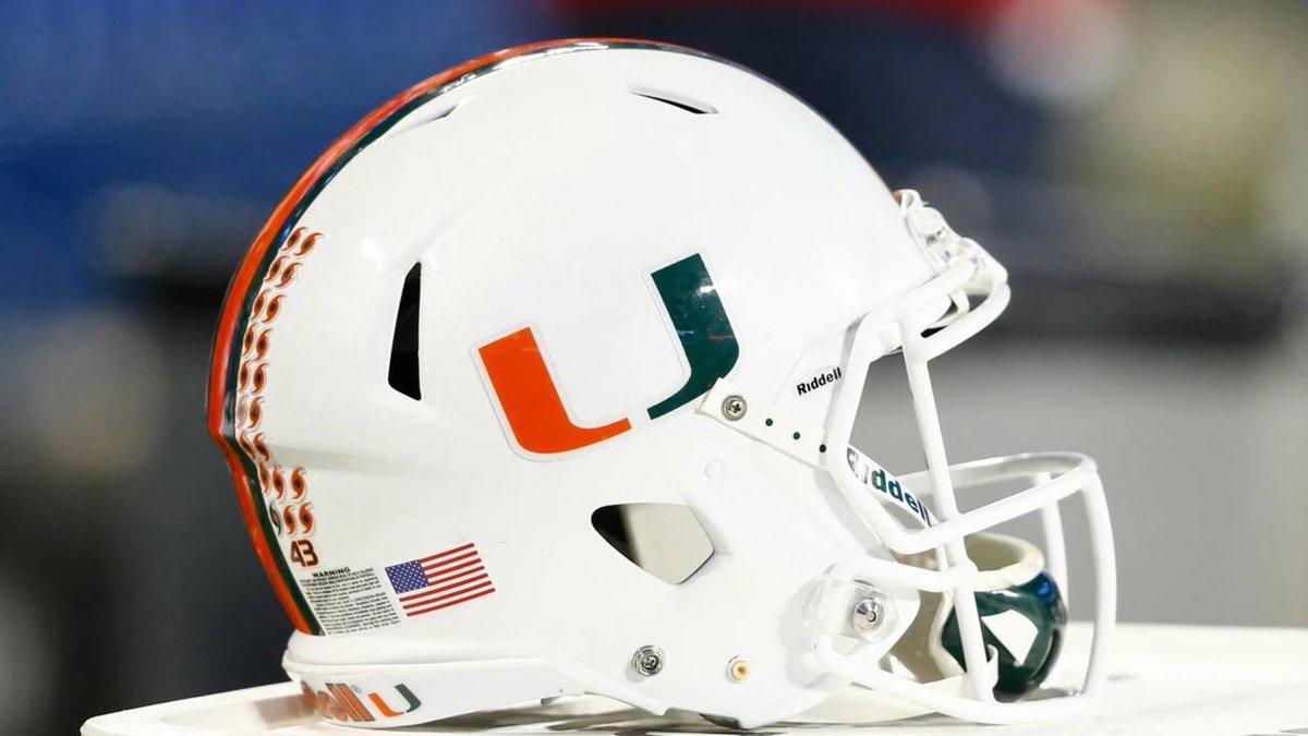 d1shaun2's tweet photo. Blessed to be offered @CanesFootball thank you @CoachLGuidry 🟠🟢 
@Jzack99 @Coach__Bush  @CoachJoshOHS @coach072 

@adamgorney @SWiltfong247
@ChadSimmons_ @Mansell247
@RivalsNick @CoachReedLive
@DemetricDWarren @AWilliamsUSA
@Jeff_XOS @TheUCReport https://t.co/cLrhmu2ZY7