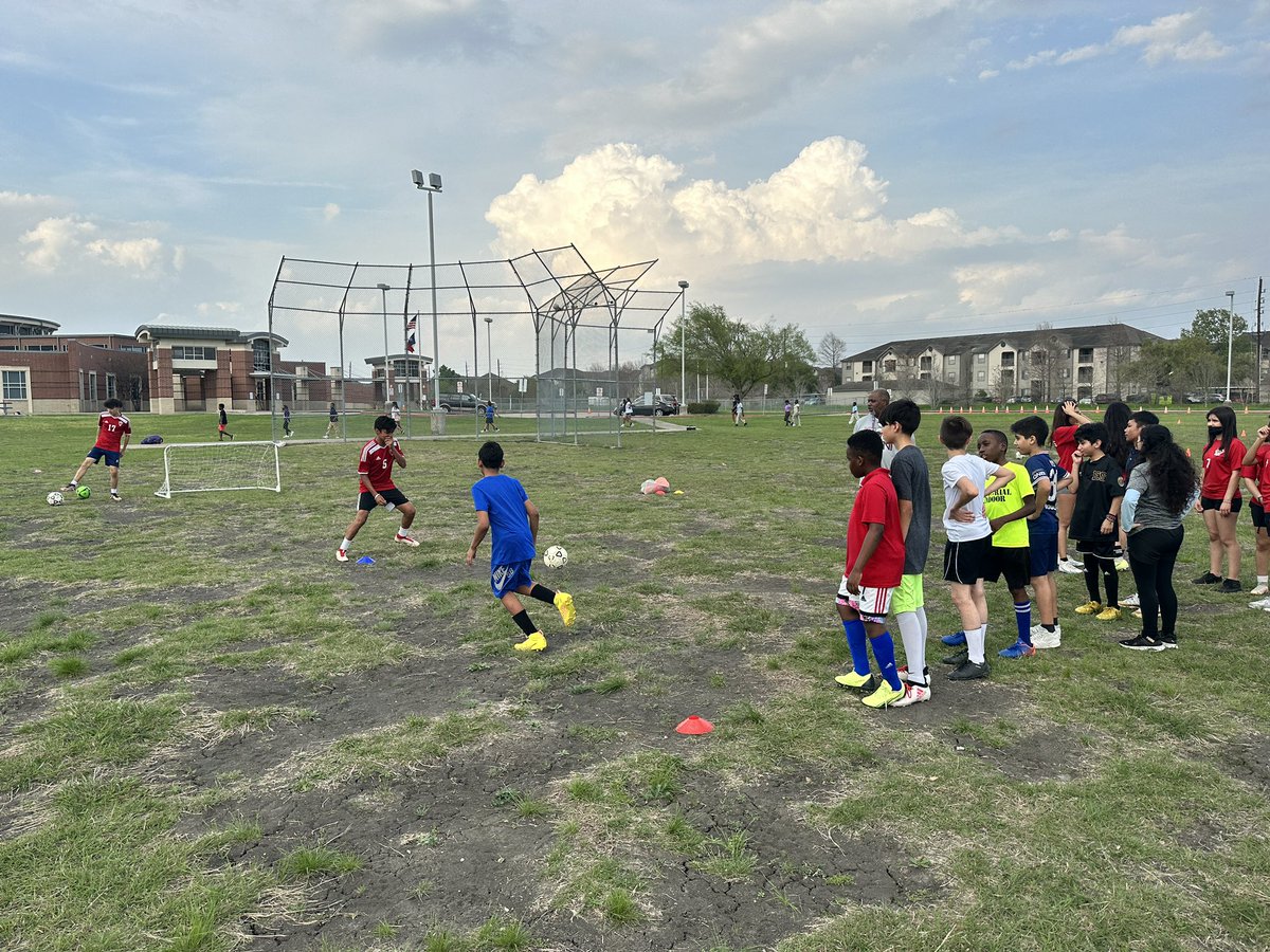 Big shoutout to <a href="/ODMSMustangs/">O'Donnell Middle</a> for stopping by to run a soccer clinic for our <a href="/budewigbulldogs/">Budewig Intermediate</a>. Proud to see so many young leaders in our <a href="/Alief_Athletics/">Alief ISD Athletics</a> #aliefproud