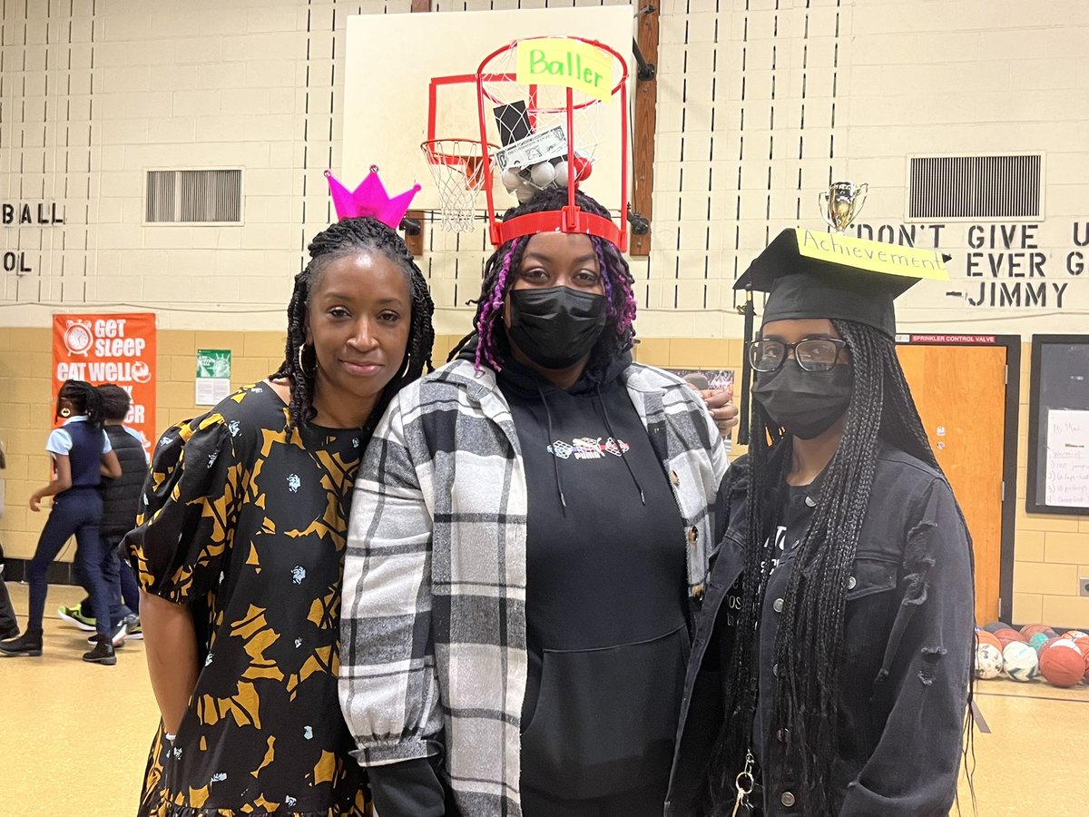 Mrs. Wendy Walton (@ches_tag) on Twitter photo Even our <a href="/capitolheightse/">Capitol Heights ES</a> staff have fun with VOCABULARY HAT DAY!! @ches3rd @MsEdwardsTAG Even our <a href="/capitolheightse/">Capitol Heights ES</a> staff have fun with VOCABULARY HAT DAY!! @ches3rd @MsEdwardsTAG