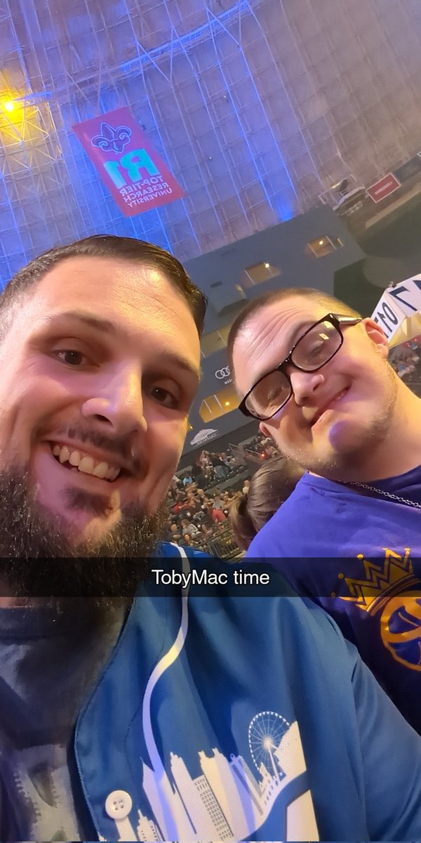 denver_ballard's tweet photo. Ready for some @tobymac !!!
#diversecity #TobyMac #Brothertime https://t.co/c8MLccP5Ex